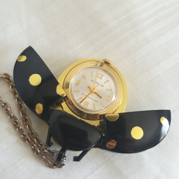 hamlin Jewelry - Rare Vintage Hamlin Black Gold Ladybug Necklace Watch Wind Up